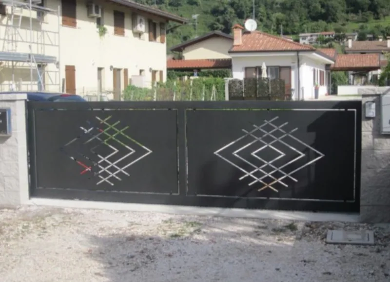 Porti din Tabla Model 3