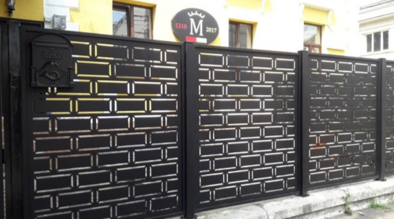 Porti din Tabla Model 5