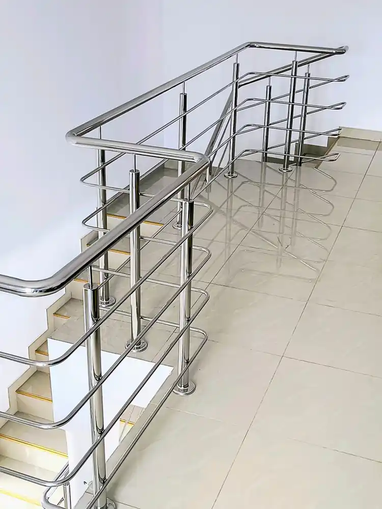 Balustradă inox cu model - lucrare Real Inox 31
