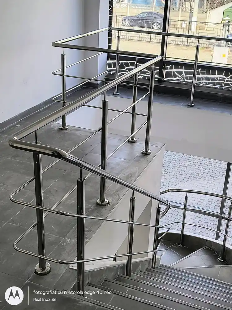 Balustradă inox scări interioare - lucrare Real Inox 43