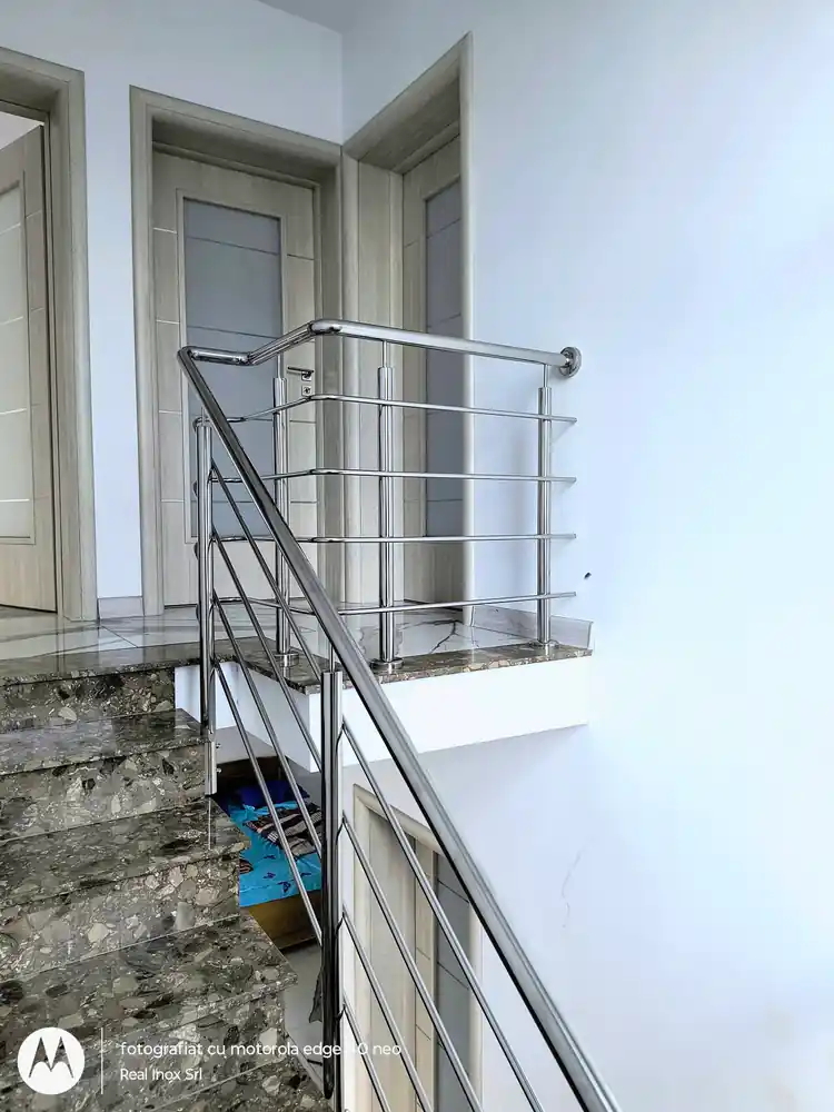 Balustradă inox scări interioare - lucrare Real Inox 52