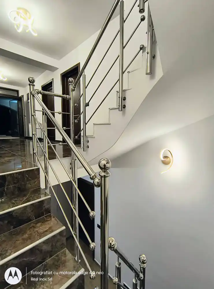Balustradă inox scări interioare - lucrare Real Inox 32