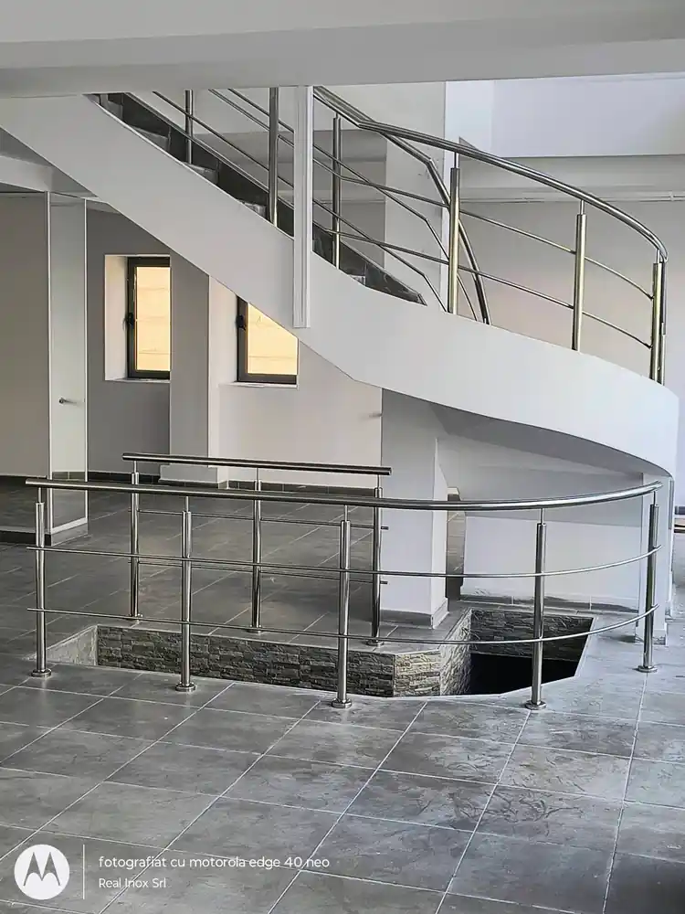 Balustradă inox scări interioare - lucrare Real Inox 50