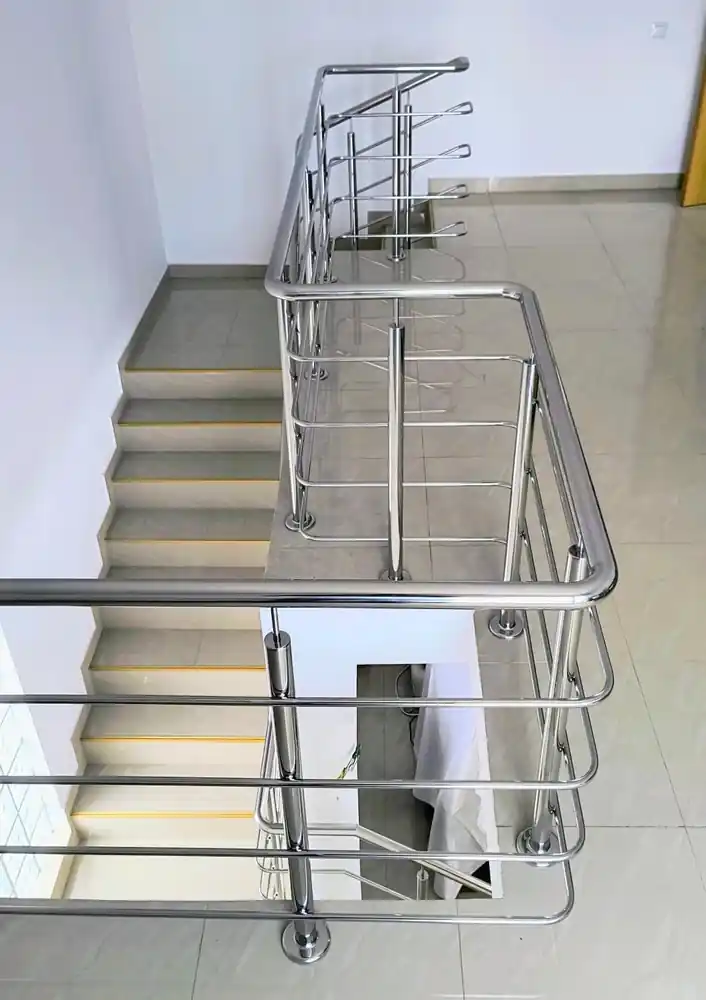 Balustradă inox cu model - lucrare Real Inox 33