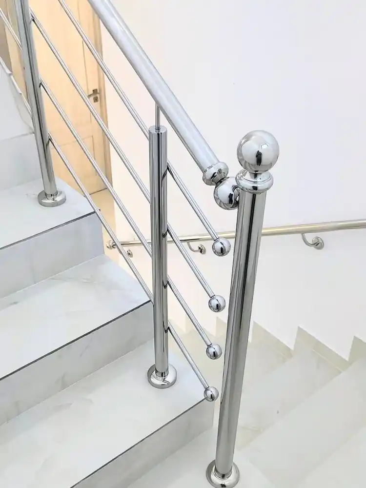 Balustradă inox modernă - lucrare Real Inox 33