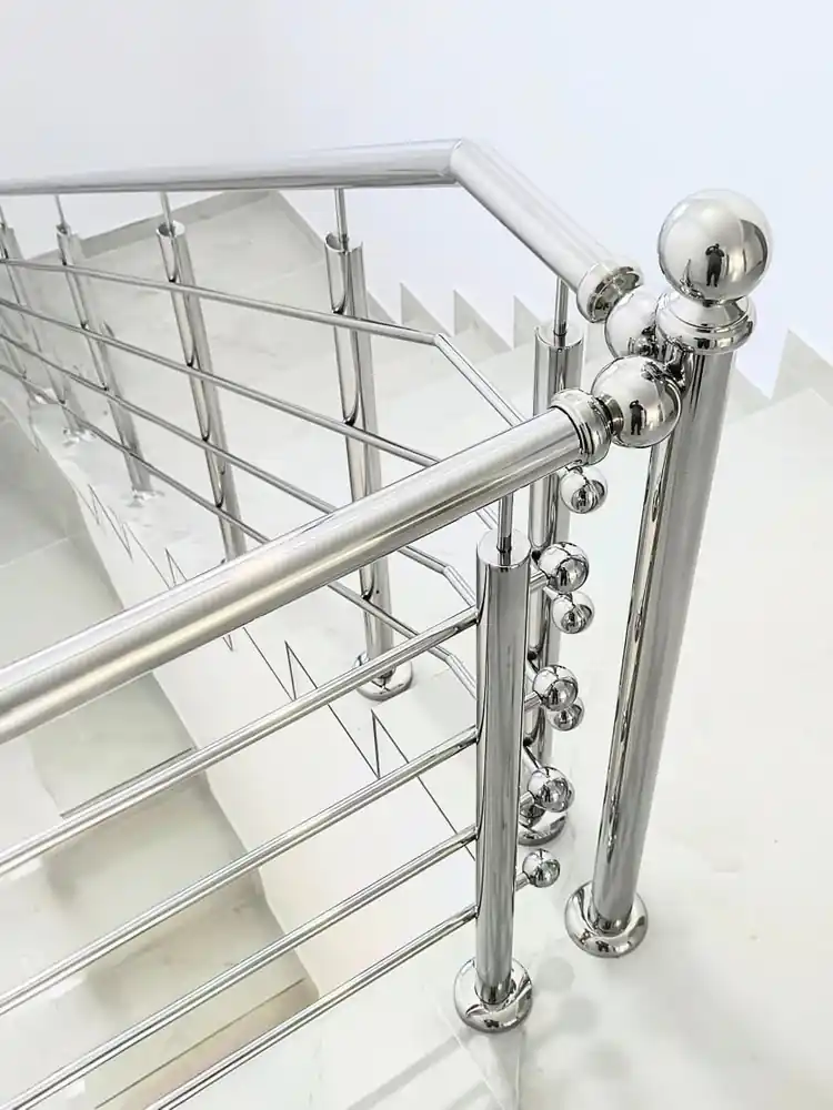 Balustradă inox modernă - lucrare Real Inox 36