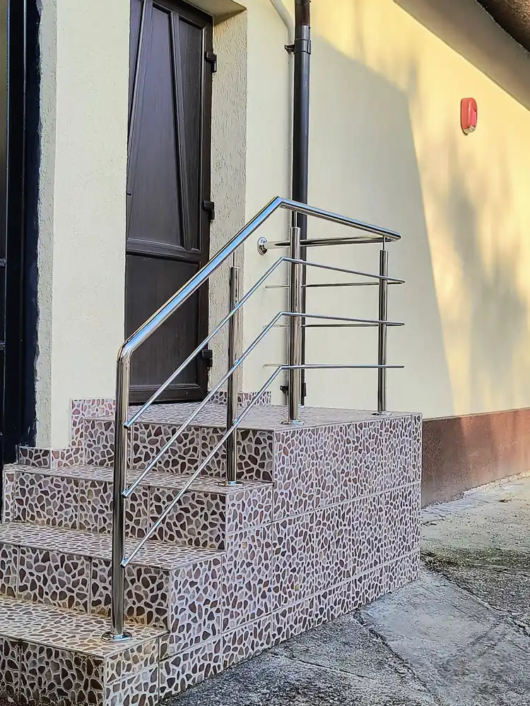 Balustradă inox scări exterioare - lucrare Real Inox 33