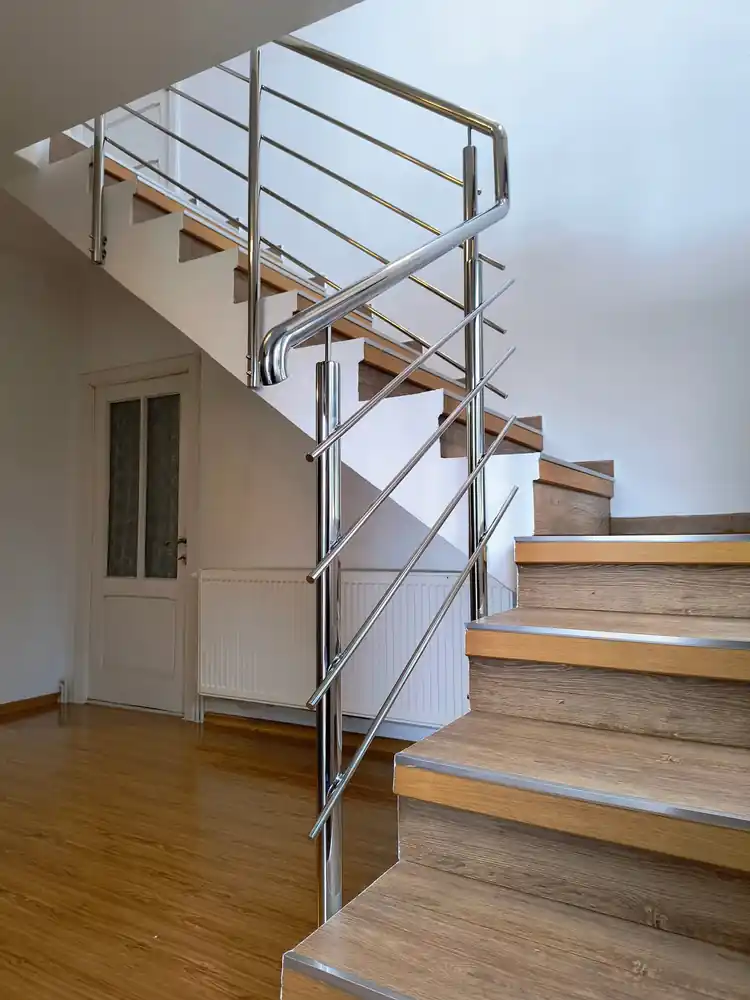 Balustradă inox scări interioare - lucrare Real Inox 10