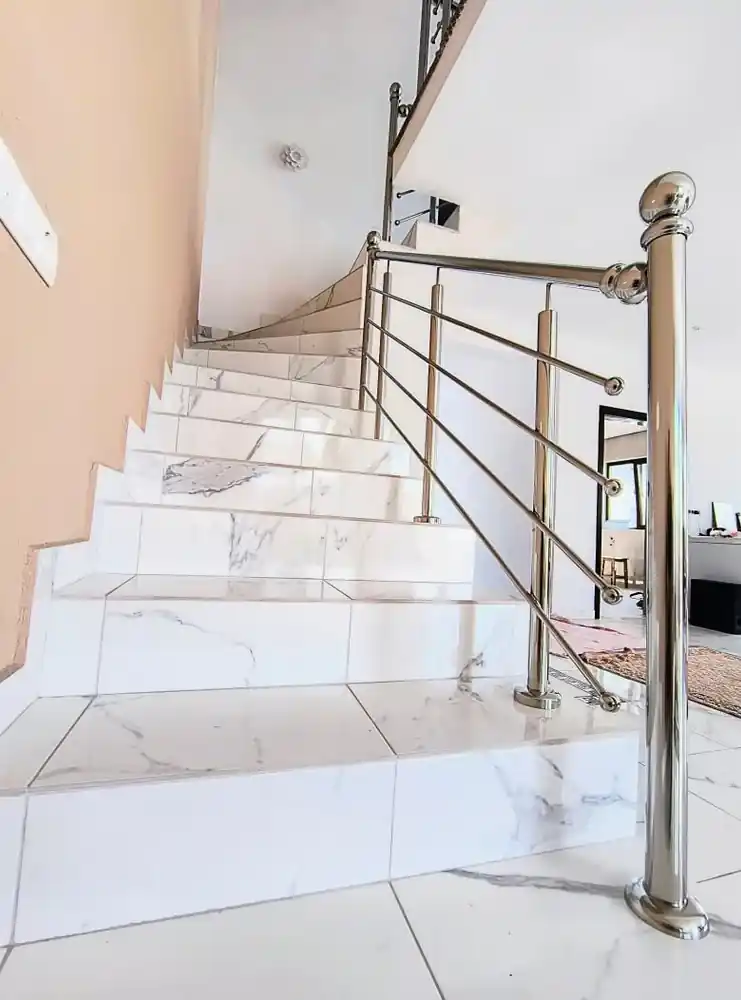 Balustradă inox scări interioare - lucrare Real Inox 5