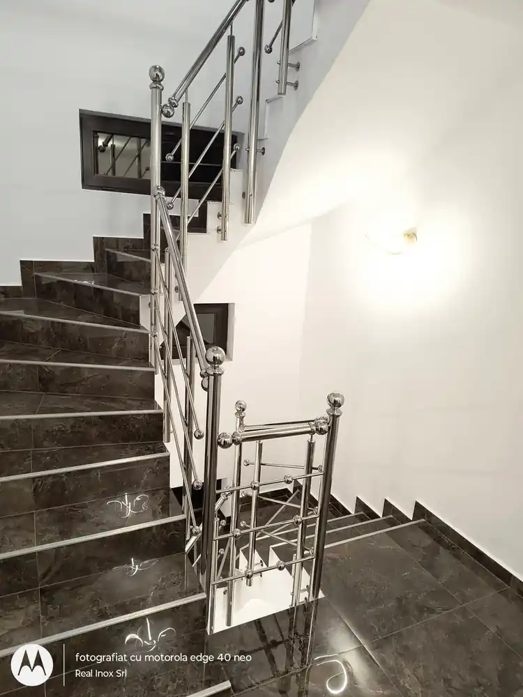 Balustradă inox scări interioare - lucrare Real Inox 34