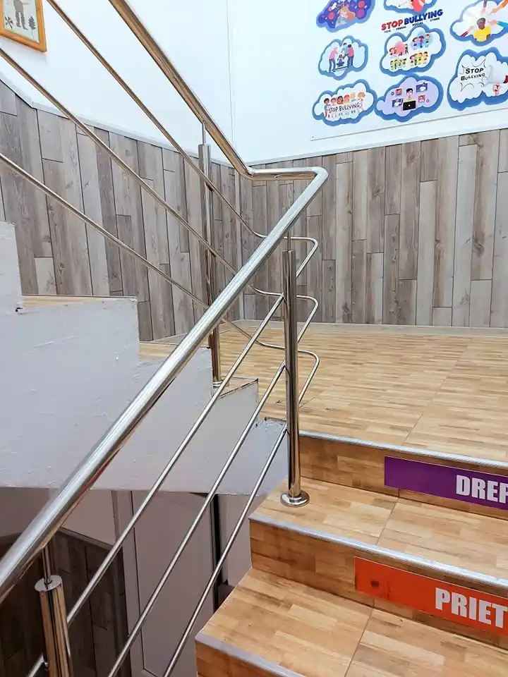 Balustradă inox modernă - lucrare Real Inox 16
