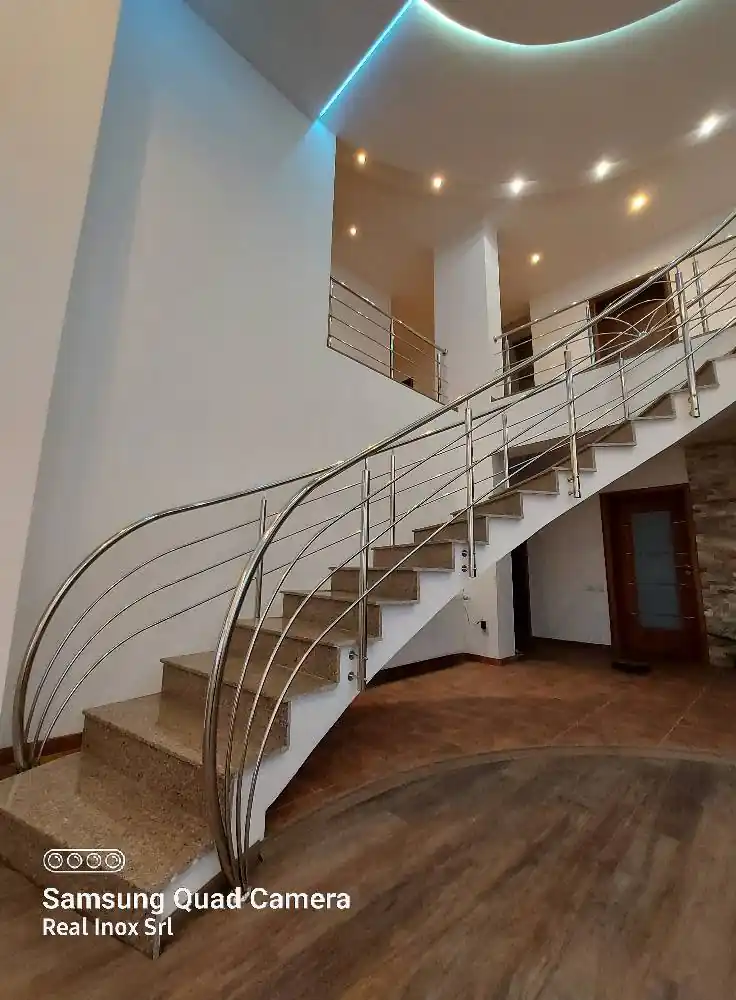Balustradă inox modernă - lucrare Real Inox 2
