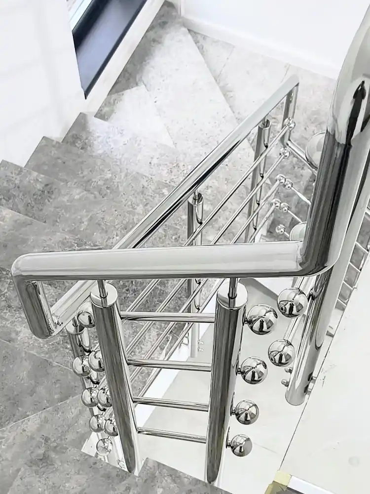 Balustradă inox scări interioare - lucrare Real Inox 22