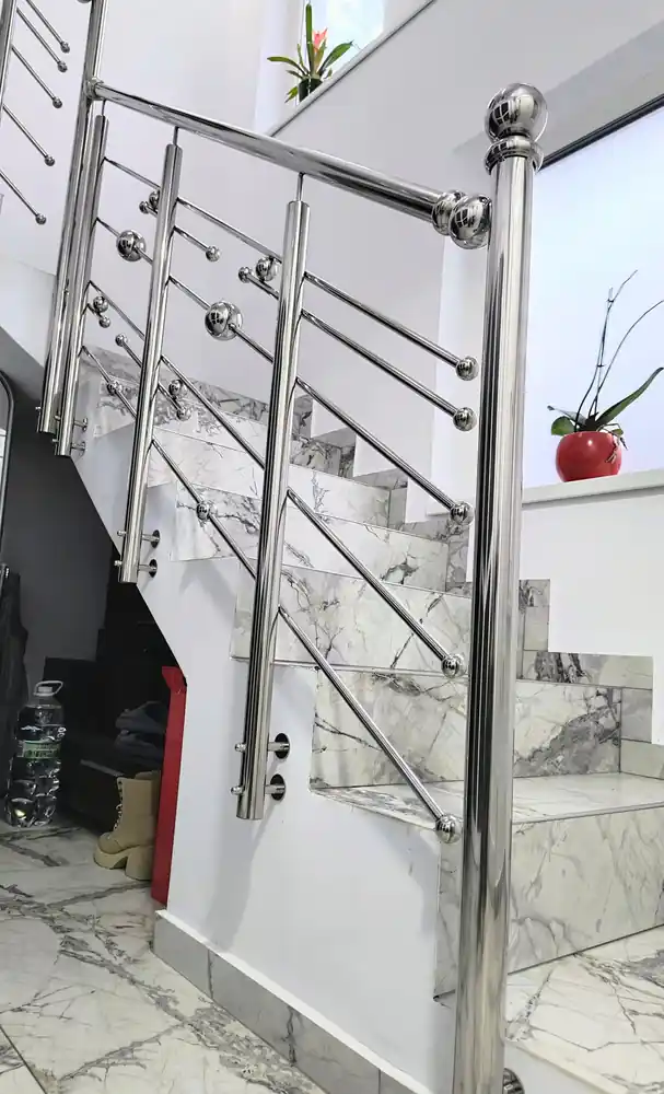 Balustradă inox scări interioare - lucrare Real Inox 24