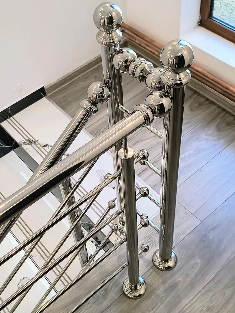 Balustradă inox cu model - lucrare Real Inox 7