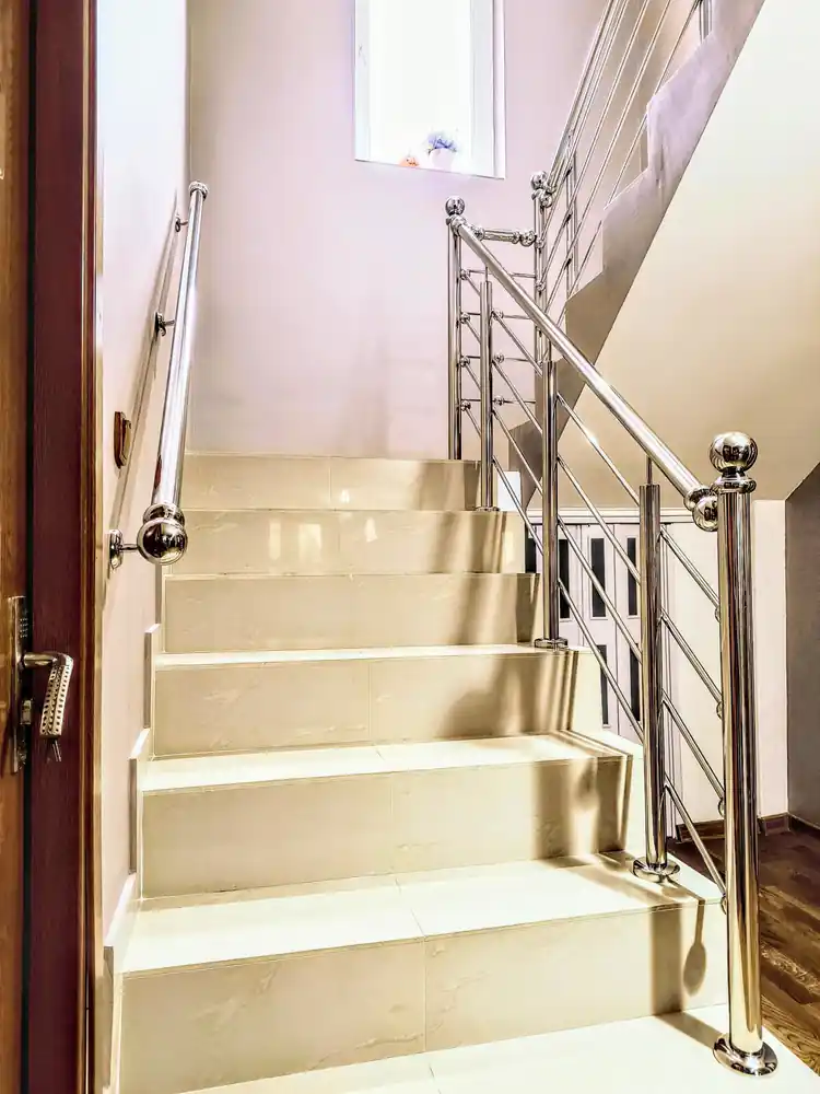 Balustradă inox scări interioare - lucrare Real Inox 12