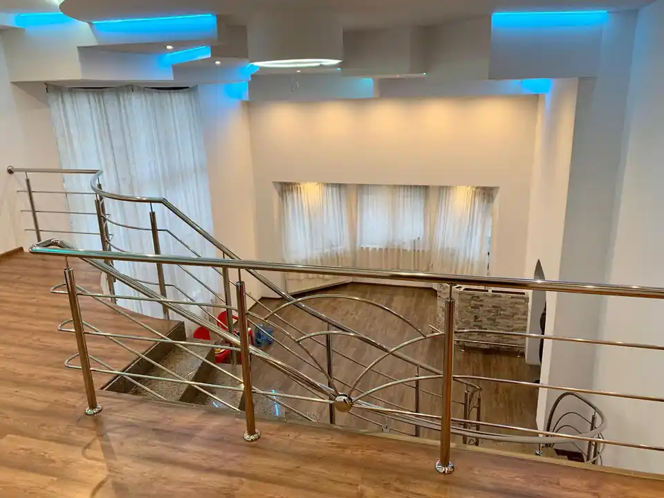 Balustradă inox modernă - lucrare Real Inox 6