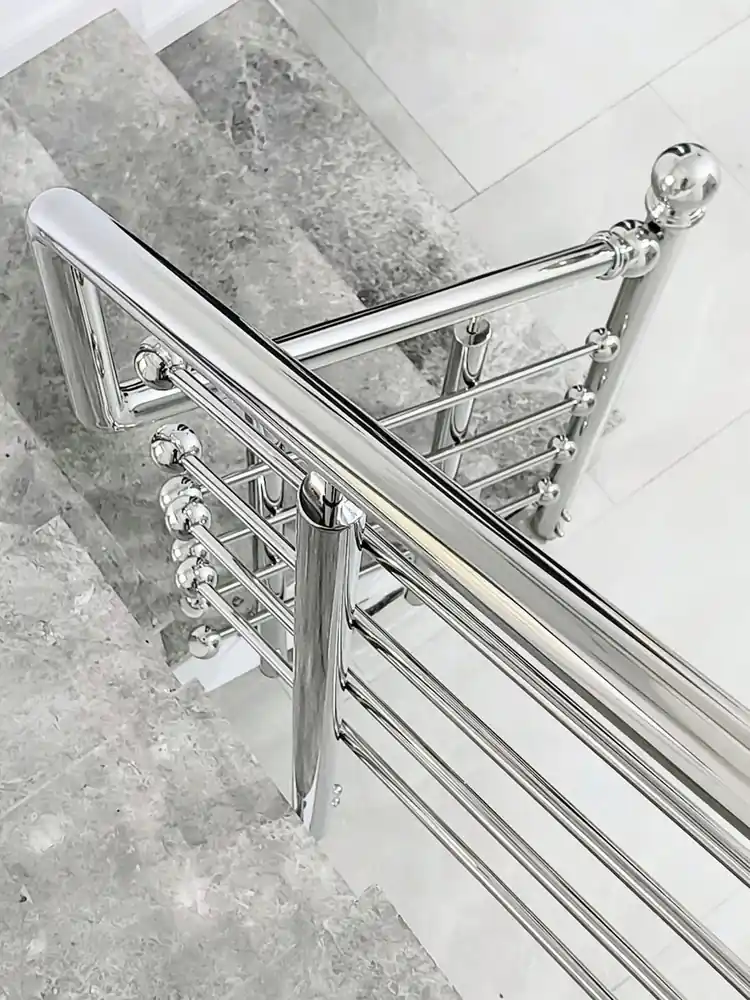 Balustradă inox scări interioare - lucrare Real Inox 15