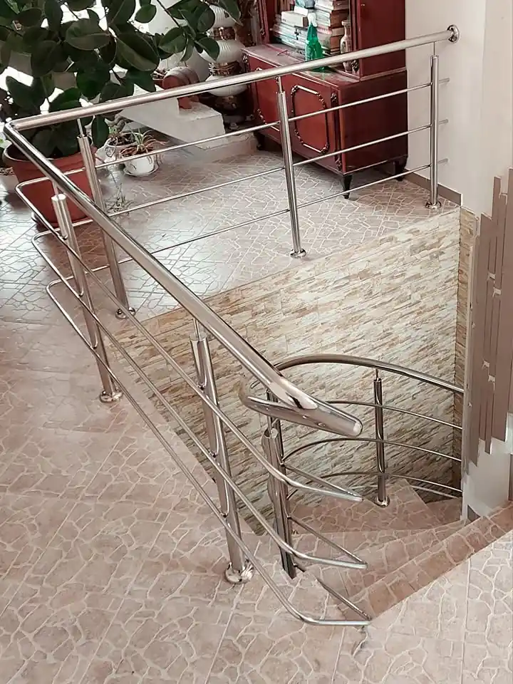 Balustradă inox modernă - lucrare Real Inox 11